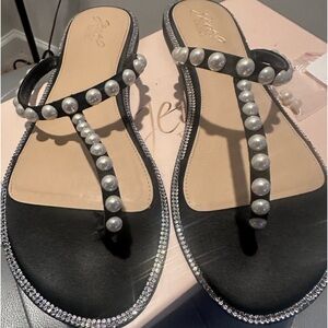 Jewel Badgley Mischka Women's Grant Black Satin, Pearl Stud Flat Sandals size 11